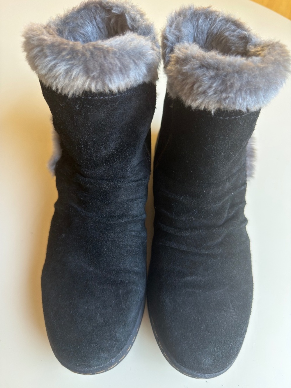 Bare Traps Adalyn Black Suede Faux Fur Trim Ankle Boots – 9.5M Womens
